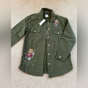 francescas oversized top embroidered NWT